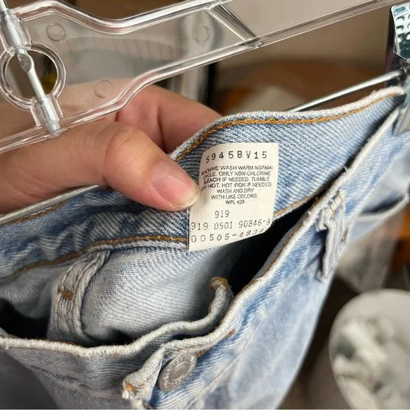 Vintage Levi’s Light Wash 505 Regular Fit Straight Leg Denim Jeans W36 L32 - Picture 3 of 10